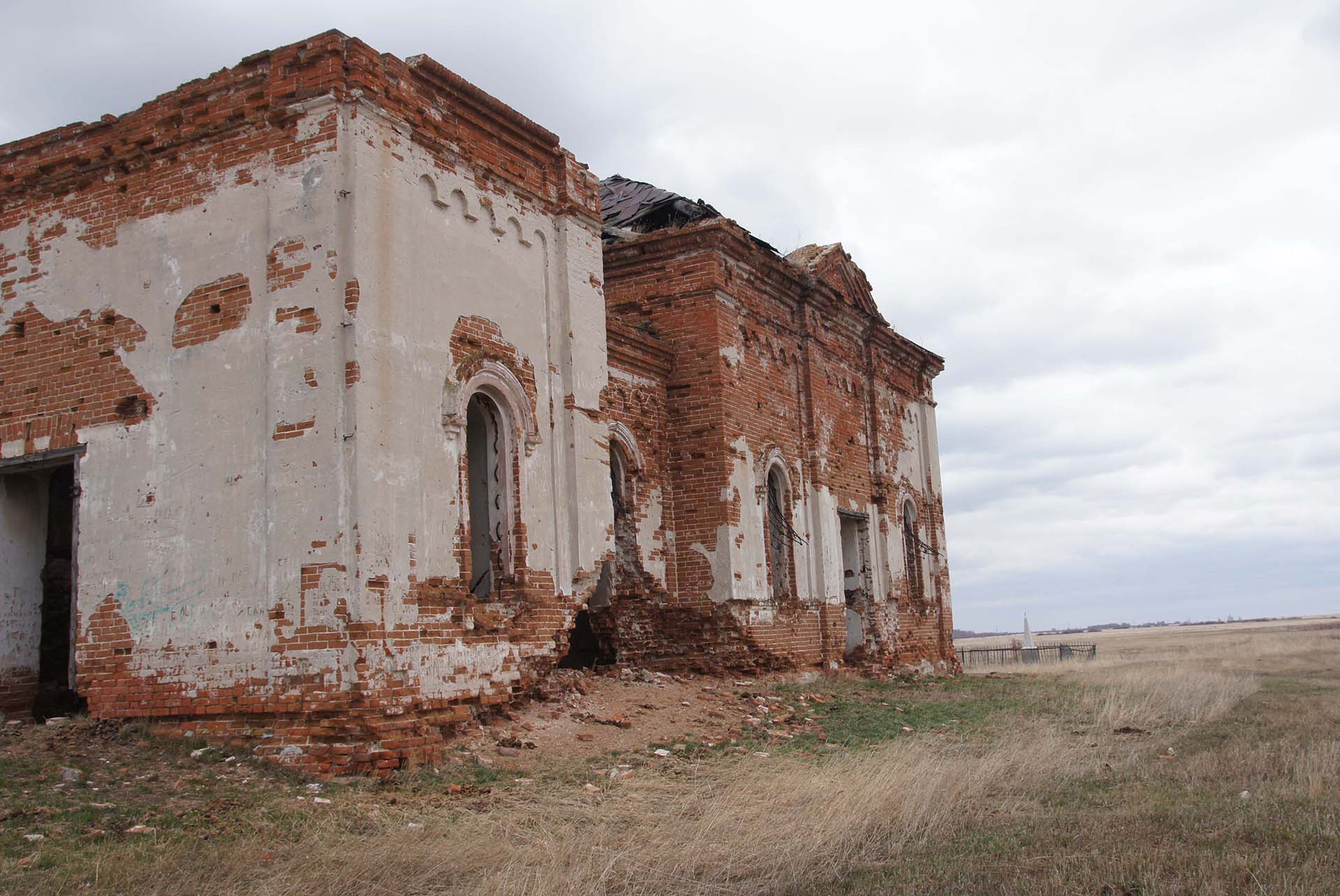 Заброшенный храм, фото Игоря Чувакина